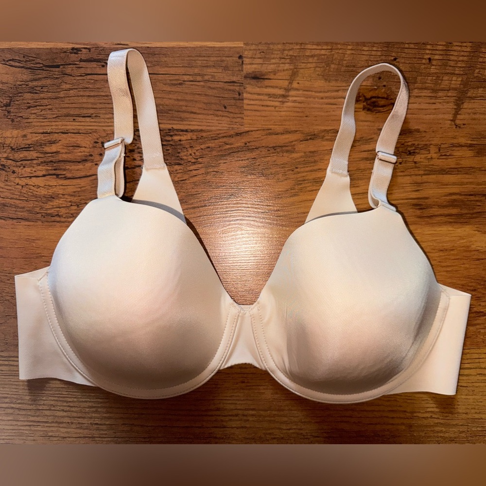 SOMA vanishing 360 Perfect coverage bra size 38C